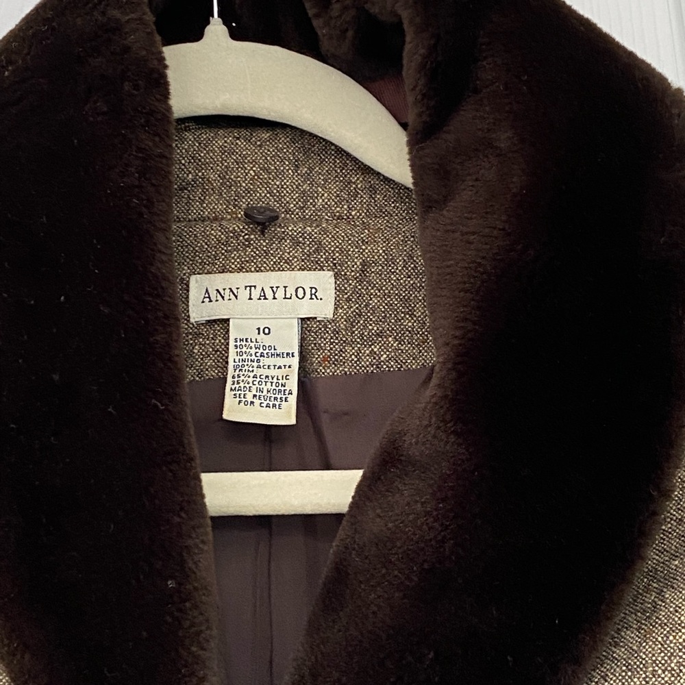 Ann Taylor blazer faux fur removable collar - Picture 7 of 10
